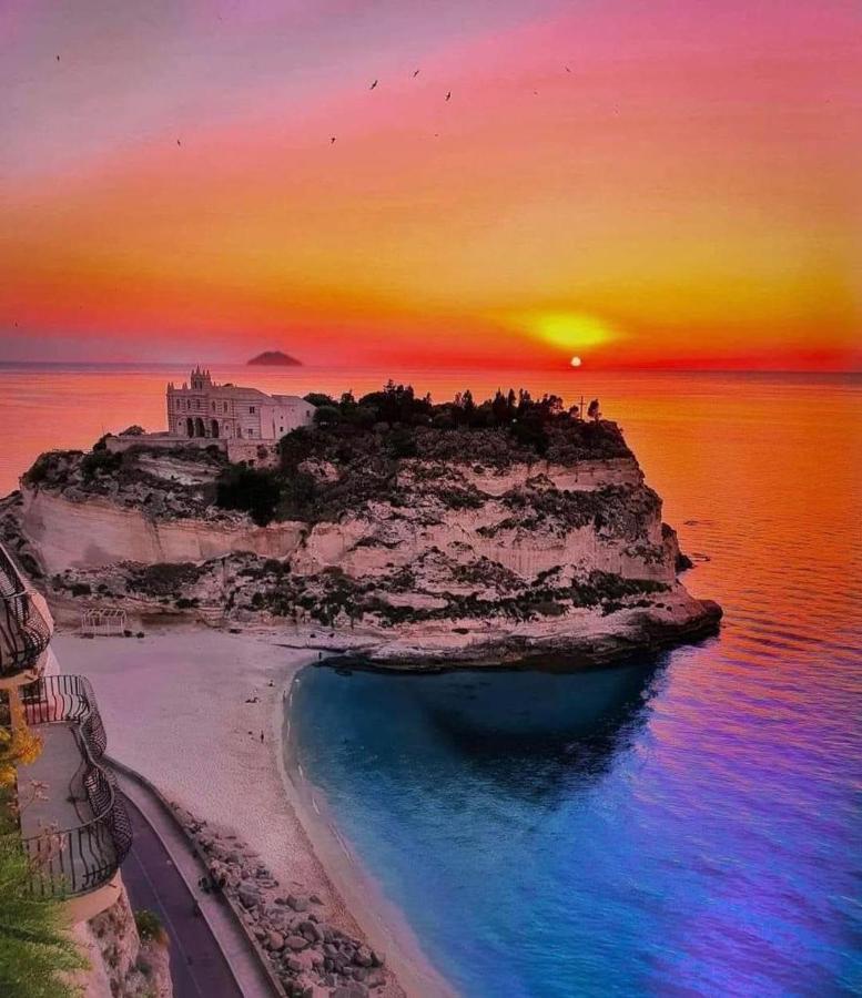 The Queen Tropea Esterno foto