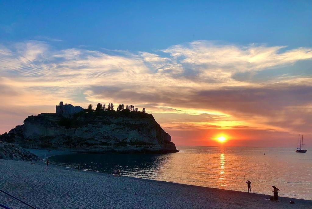 The Queen Tropea Esterno foto